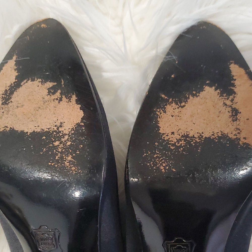 Fendi Black Satin Feel Kitten Heel with Pointed Toe Size 7.5 - Picture 11 of 15